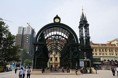 《飞越13号房》下半部《反击》篇今日正式发售，来一场属于我们的反击!       